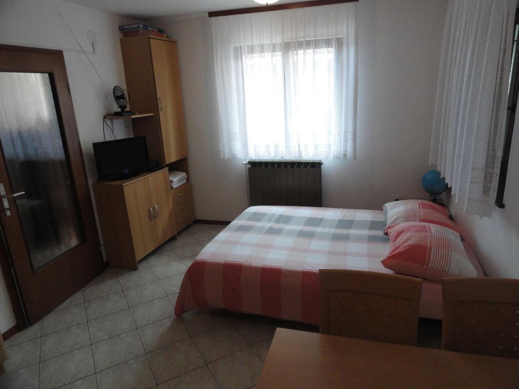 Apartma Skubin Apartamento Kobarid Habitación foto
